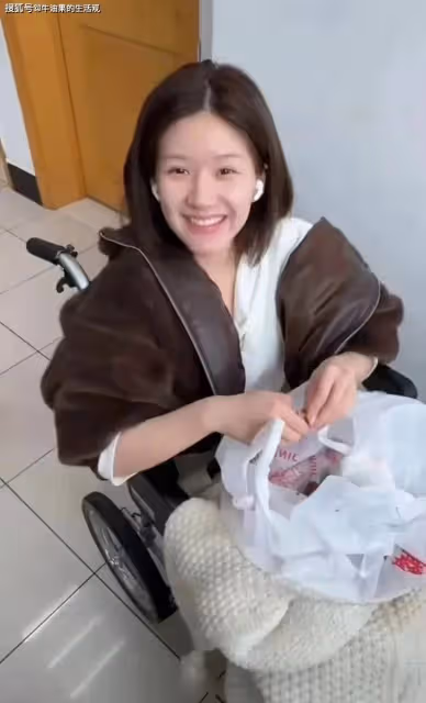 趙露思承認得抑鬱症,頻繁乾嘔眩暈關節疼,元旦發57張照片營業