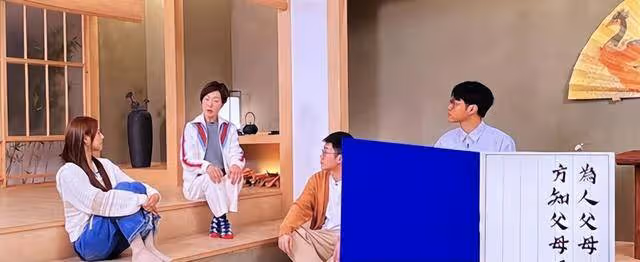 TVB主持人堅守45年被傳離巢,為隔壁台主持節目,但自認並未離巢