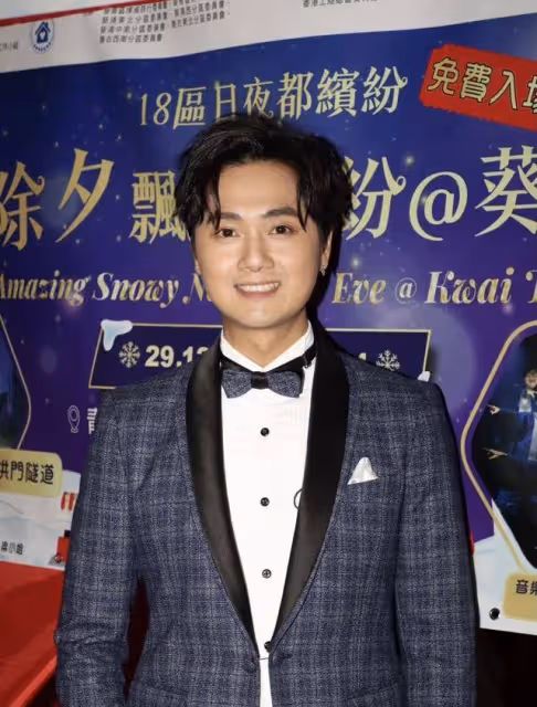 TVB帥氣小生兒子患罕見病,稱小傢伙治療初見成效,會用刀叉進食