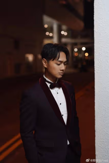 TVB帥氣小生兒子患罕見病,稱小傢伙治療初見成效,會用刀叉進食