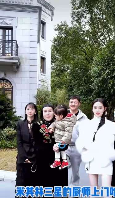 劉曉慶到上海閨蜜家過生日,奢華程度,我只能說我沒見過世面