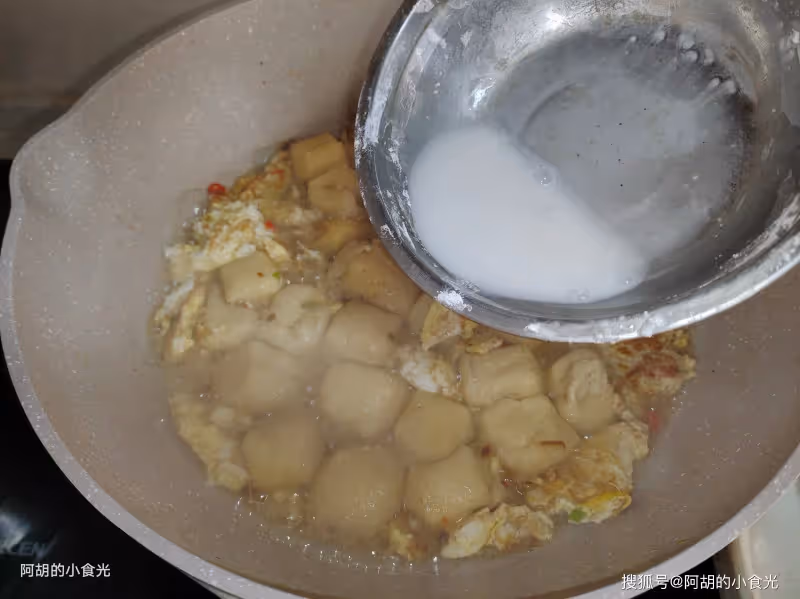 天越冷越喜歡這樣吃,每次都吃個精光!滿口軟嫩爆汁、暖和又解饞,一個菜能掃光一鍋飯