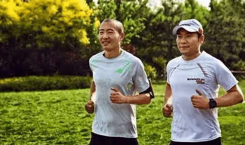 主持人於嘉通過跑步減肥成功,過度運動致面容衰老,44歲看似70歲