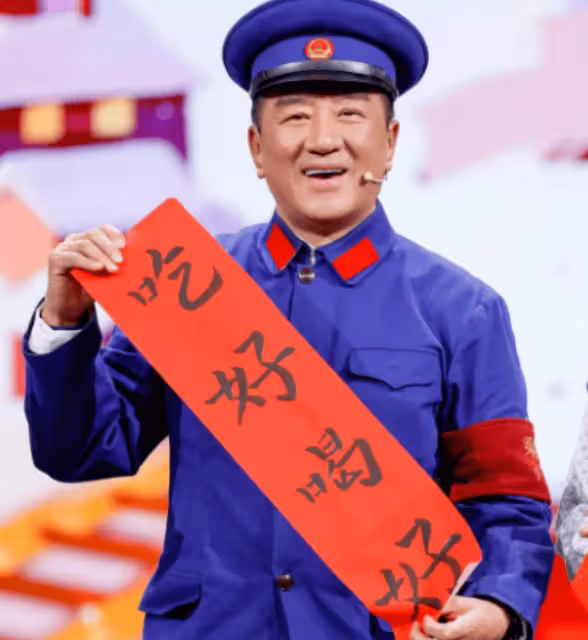 中國「最乾淨」的男演員:對同事女兒一見鍾情,結婚36年零緋聞,兒子卻成了他唯一「心病」!