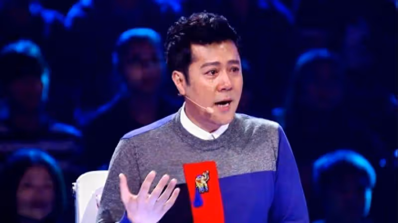 55歲蔡國慶官宣喜訊:這輩子最幸運的事,就是在路上撿到一個老婆