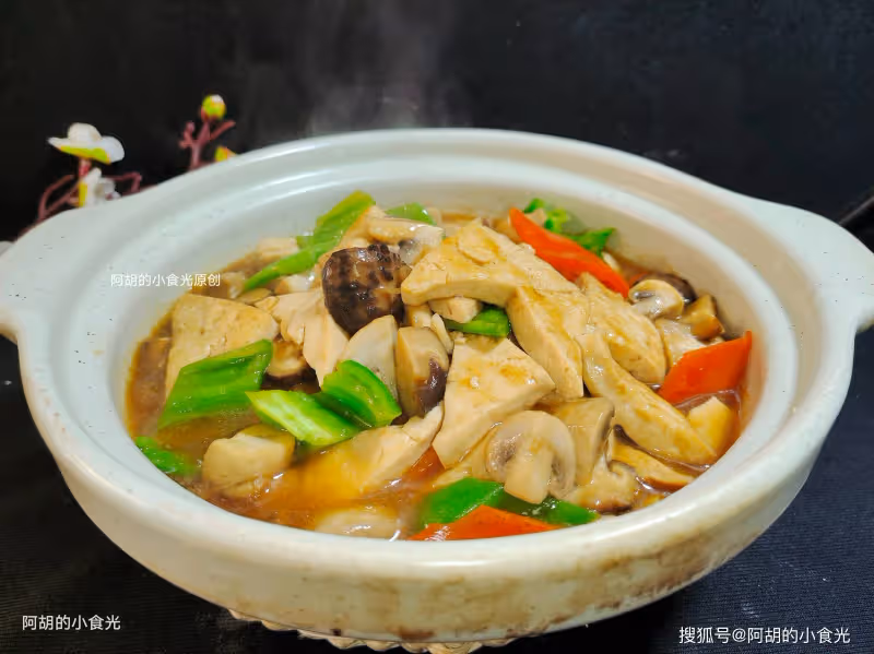 天冷太喜歡做這個菜,好做更好吃!熱騰騰地來一鍋,滑嫩鮮香、特下飯,上桌就是搶手菜
