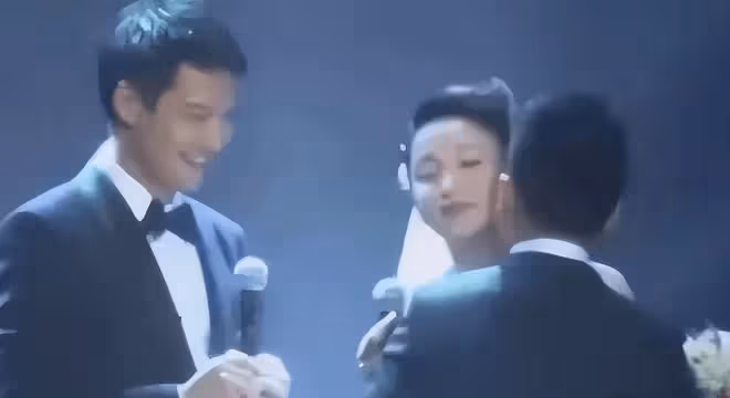 陳坤的兒子已成年，容貌開始顯現母親的基因，像誰可以認得出嗎？