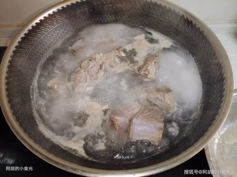 天冷就適合吃這菜,熱乎乎地吃個光碟!肉嫩菜香、解饞又暖和,最後湯汁拌飯香絕了