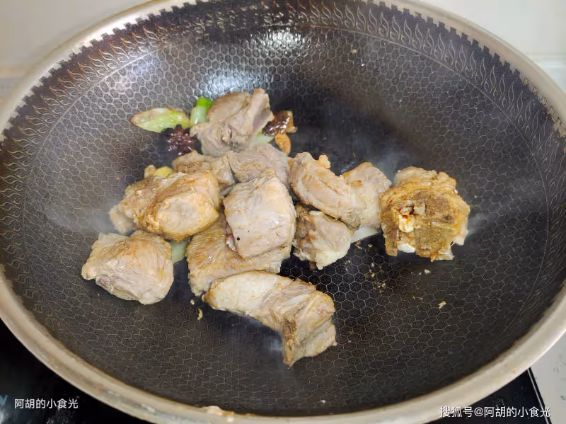 天冷就適合吃這菜,熱乎乎地吃個光碟!肉嫩菜香、解饞又暖和,最後湯汁拌飯香絕了