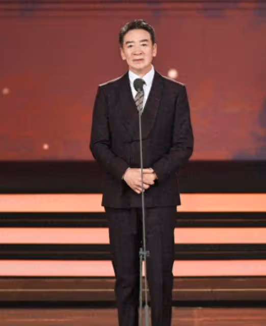 70歲寇振海不再隱瞞!大兒十項全能,二兒帥氣班草,小女富態像媽