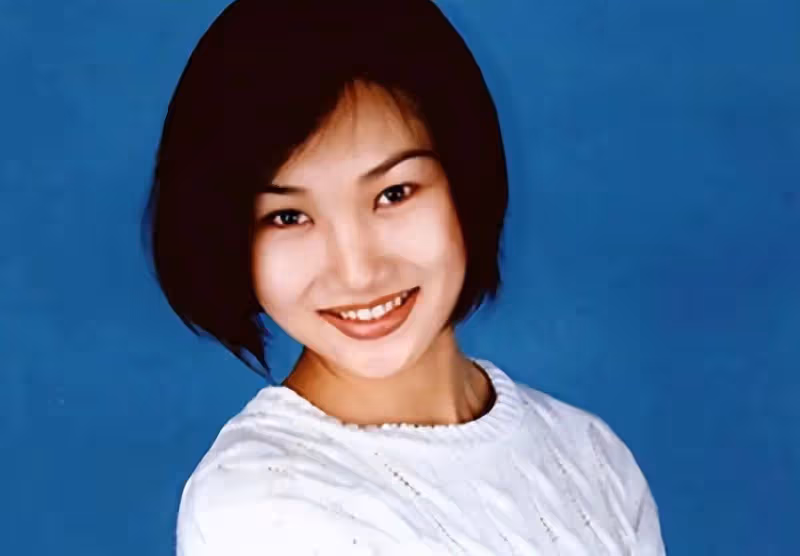 央視主持人李梓萌:曾被閨蜜公開徵婚,如今47歲為何依舊單身?