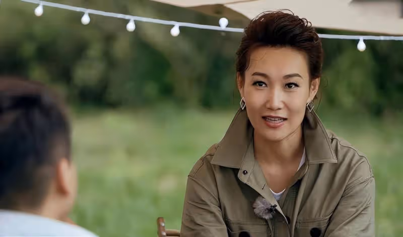 央視主持人李梓萌:曾被閨蜜公開徵婚,如今47歲為何依舊單身?