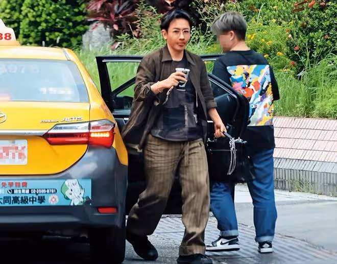 48歲劉謙確診肺腺癌：停工後發愁一年300萬房租，38歲妻子養家！