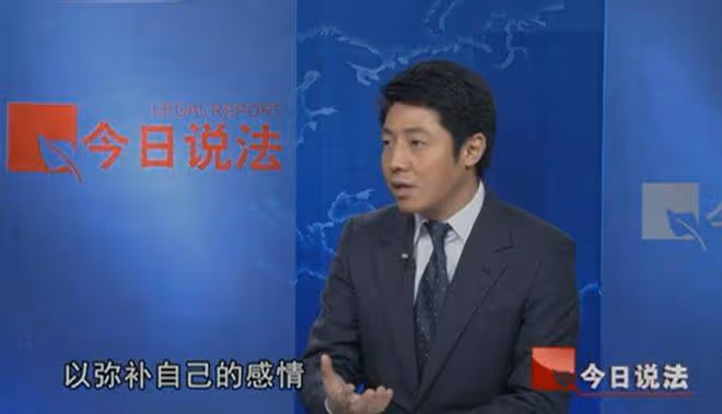48歲撒貝寧再次被保送，央視連續發文祝賀，直播間露面滿臉幸福