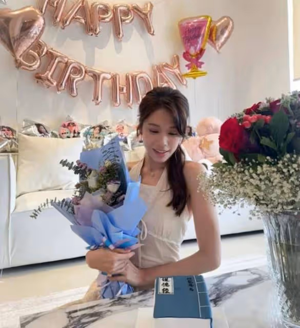 搶眼!TVB小花開叉長裙秀火辣身材,曾被曝艷照更指其私生活混亂