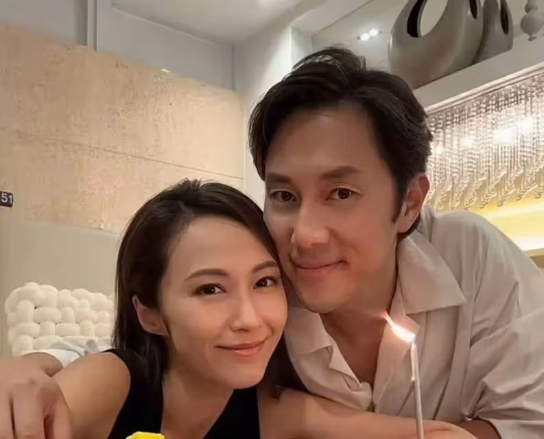 香港女星湯怡上圍突然變豐滿,遭質疑墊了胸墊,身材消瘦胸骨嚇人