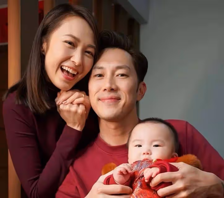 香港女星湯怡上圍突然變豐滿,遭質疑墊了胸墊,身材消瘦胸骨嚇人