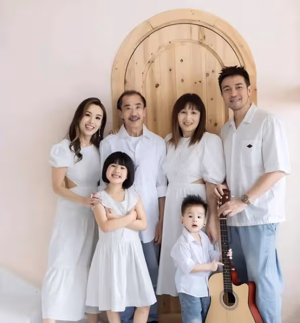祝平安!前港姐父親住ICU靠氧氣機維持生命!曾做過多次移植手術