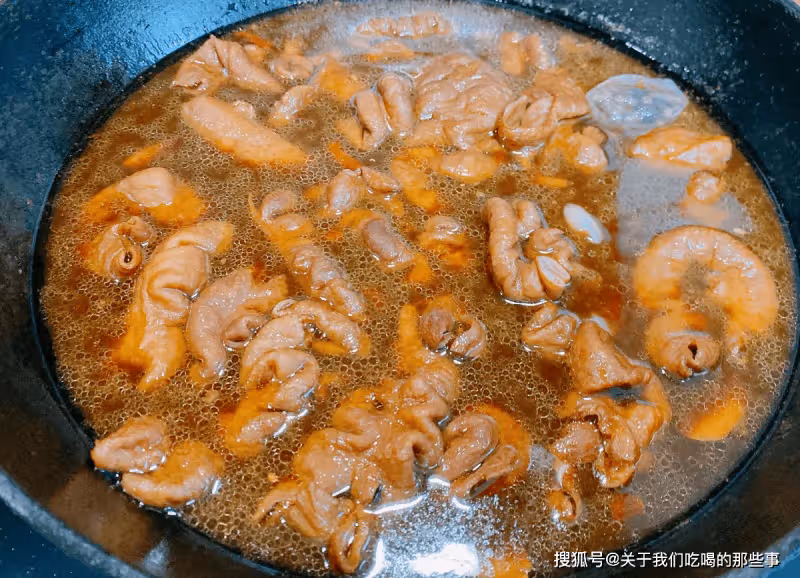 清洗豬大腸,不用鹽不用鹼,教你一個妙招,大腸無腥臭味特乾淨