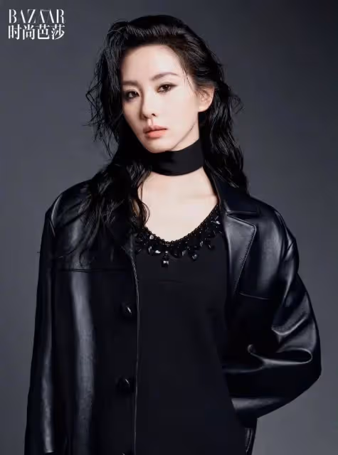 劉亦菲劉詩詩同上《芭莎》封面!她們膚白貌美性感撩人