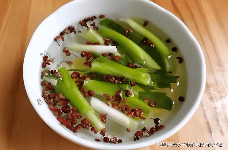 炸丸子,記住不要放麵粉和澱粉,教你正確做法,丸子出鍋外酥里嫩