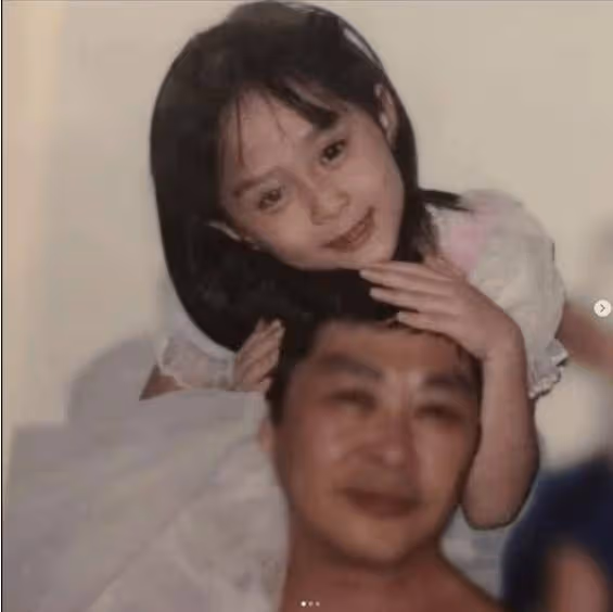 TVB港姐小花沉痛髮長文悼念父親！稱爸爸當菸民30年為了吻女兒戒菸