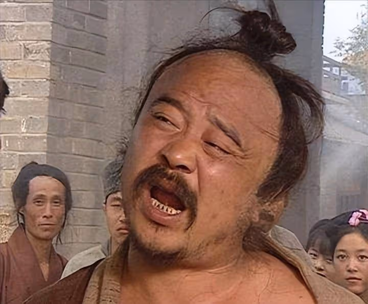 每天喝酒吃肉抽菸一個都不落的李琦,早已走上了一條「不歸路」