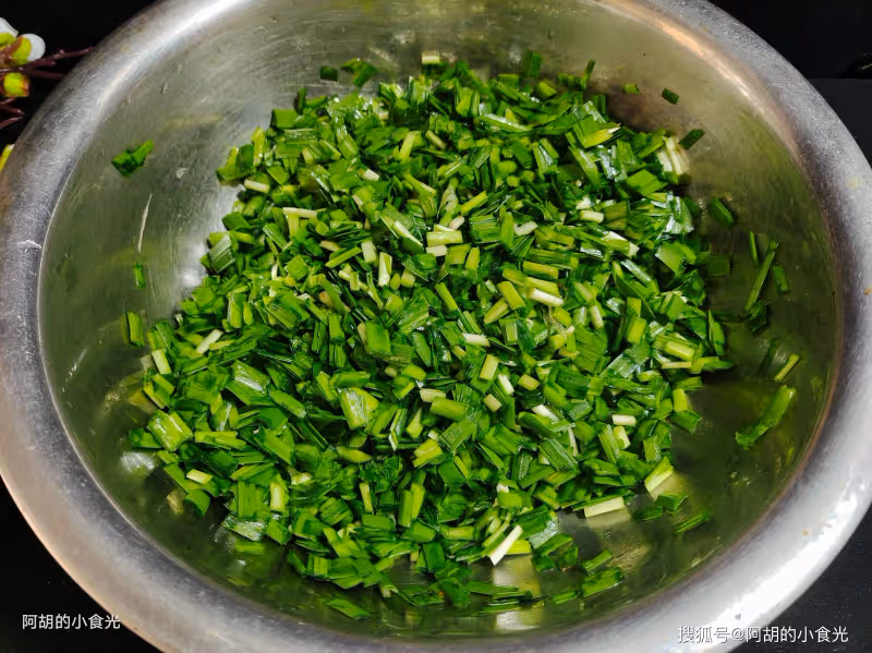 天冷不想炒菜,就喜歡這樣蒸一鍋!皮薄餡足、一口滿滿都是菜,熱乎乎好吃到停不下來
