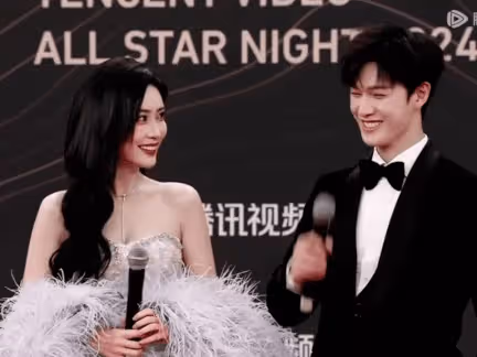 《星光大賞》紅毯秒變民政局！最多人嗑這一對
