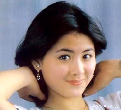 一個被遺忘的女演員,年輕時傾國傾城,如今51歲胖到認不出