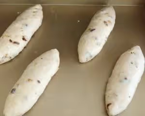 全麥核桃紅棗軟歐