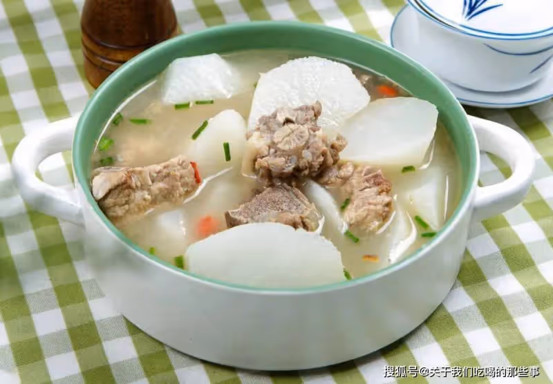 燉排骨湯,調料越少越好!記住只加「3種料」,湯香濃無腥味