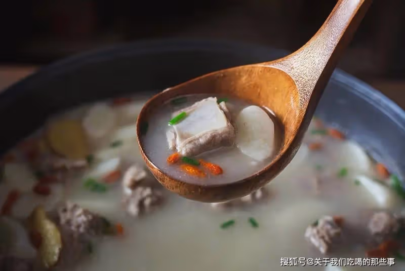 燉排骨湯,調料越少越好!記住只加「3種料」,湯香濃無腥味