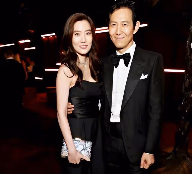 李政宰愛情長跑16年約會照流出！豪門女友穿比基尼超辣，這舉動超甜