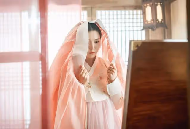 《入住漢陽》成黑馬韓劇？世子到客棧打工？金智恩女扮男裝毫不違和
