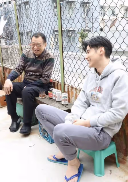 香港帥氣男星與老戲骨合作太緊張!曾一度流鼻血,被對方氣場震懾