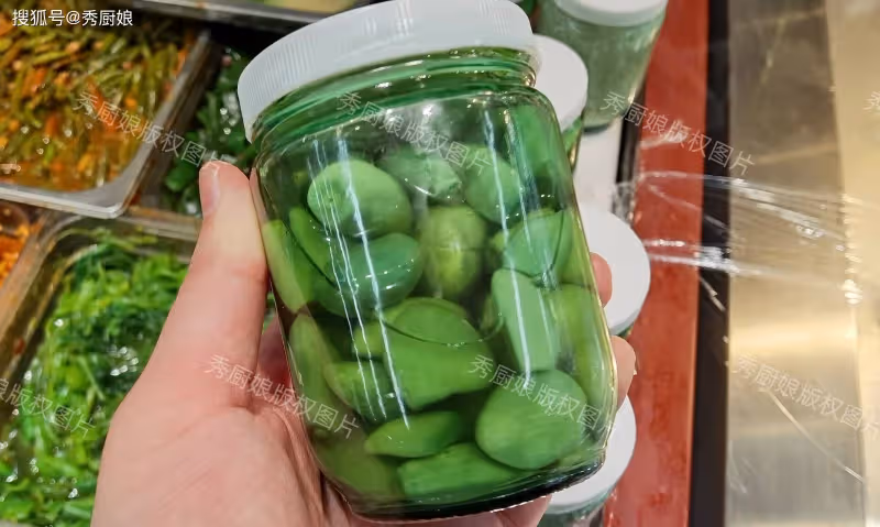 臘八蒜不要直接倒醋腌,記住3個小技巧,臘八蒜1天就變綠,真實用