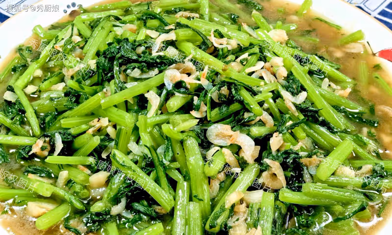 年過50,5種鹼性菜要常吃,頭髮烏黑,嘴巴不臭,氣色更好顯年輕