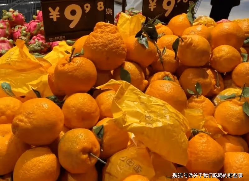 買耙耙柑,挑頂部凹陷的還是凸起的?牢記「5點」,個個鮮甜多汁