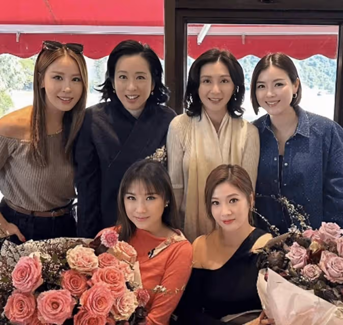 恭喜!43歲香港知名女星被曝懷第四胎,上圍突然變豐滿孕味十足