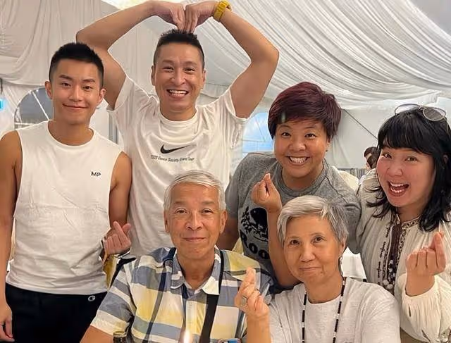 TVB前知名男星46歲生日,和同性愛人相愛10多年,戀情獲家人認可