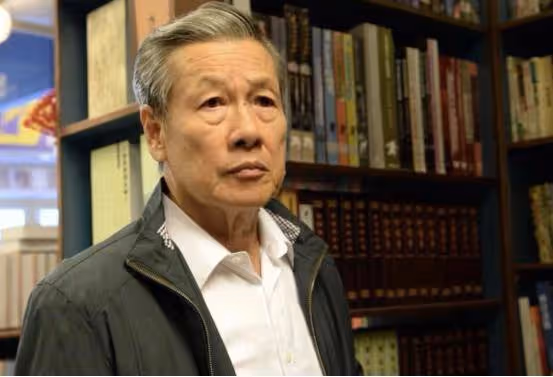 TVB老戲骨自曝曾每天工作20小時,白天TVB拍劇,夜晚亞視配音