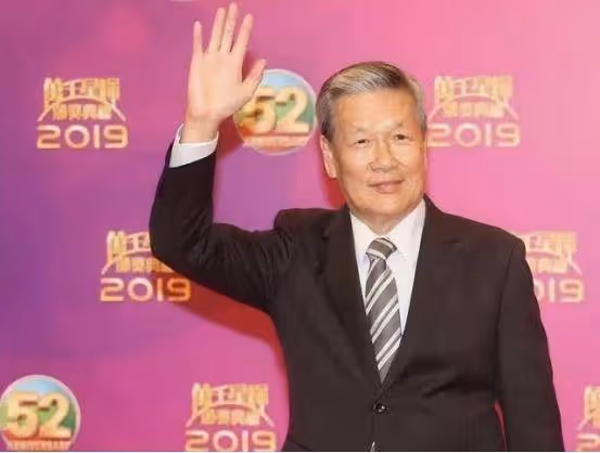 TVB老戲骨自曝曾每天工作20小時,白天TVB拍劇,夜晚亞視配音