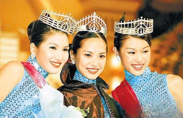 鄭佩佩生忌女兒發文悼念,離世半年仍被觀眾記掛,兩母女太相似