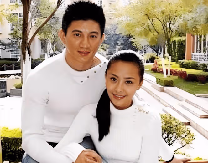 她是吳奇隆前妻,如今二婚被丈夫寵上天,三個保姆照顧孩子