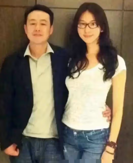 不雅視頻偷稅?張頌文強吻高葉,鎖喉金世佳讓嗓子疼3天