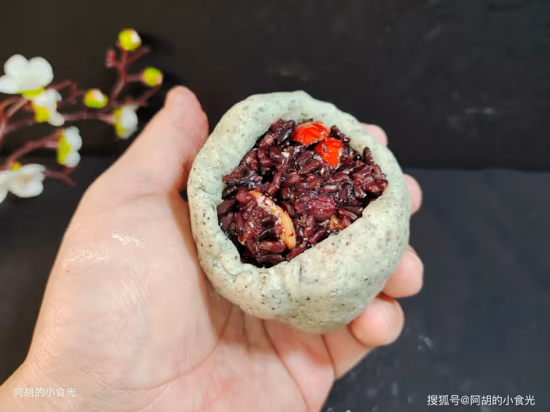 天冷就適合蒸這一鍋,扛餓又養人!食材多樣、一口鬆軟香甜好營養,越嚼越有好滋味