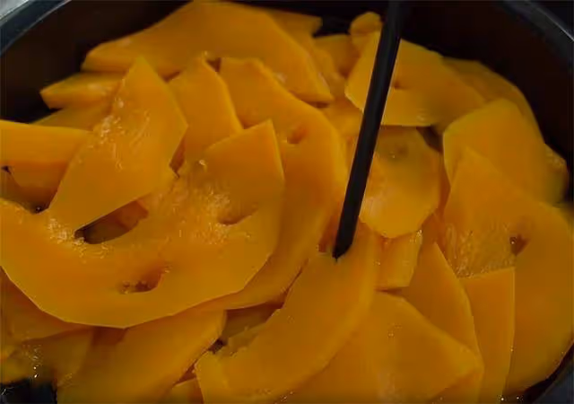 冬天多給孩子吃南瓜,原汁原味,無水無油無添加,到飯店都吃不到