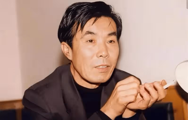 77歲何慶魁過80大壽,父子倆「吃定」趙本山:估計禮金夠花20年