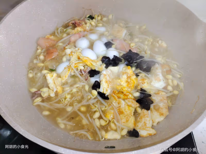冬天最喜歡這一鍋出,比大魚大肉搶手!便宜實惠、有湯有菜又鮮潤,一鍋下肚暖和一整天